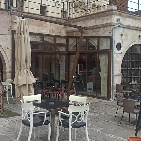 Harkasos Cave Hotel أوروغوبْ المظهر الخارجي الصورة