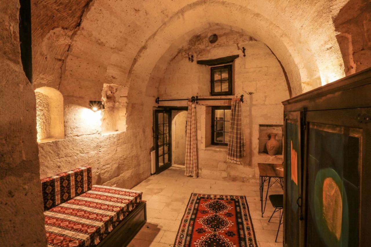 Harkasos Cave Hotel أوروغوبْ المظهر الخارجي الصورة