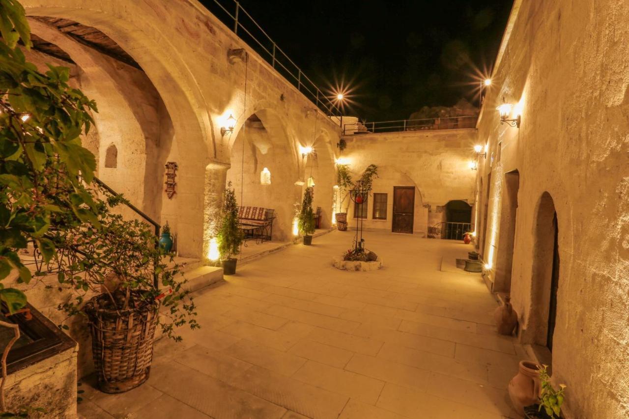 Harkasos Cave Hotel أوروغوبْ المظهر الخارجي الصورة