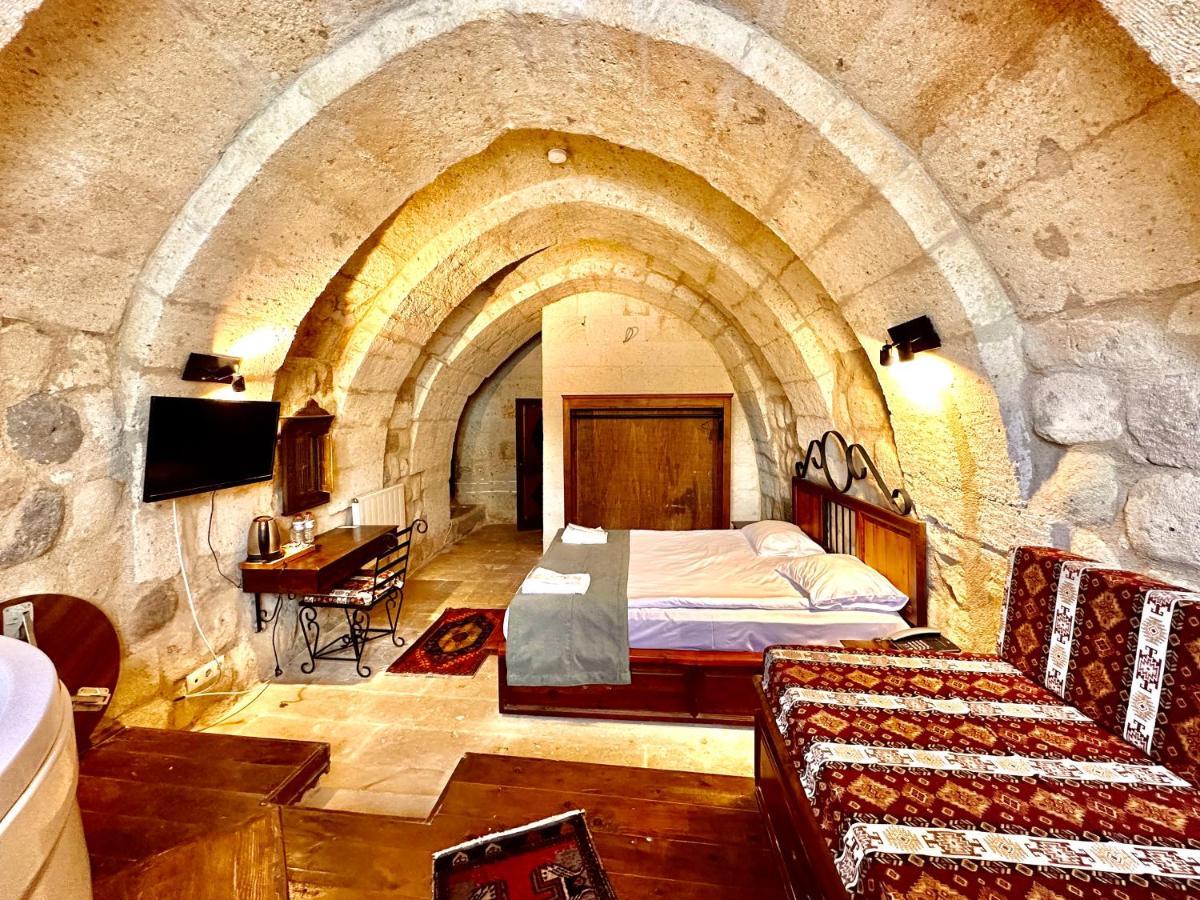 Harkasos Cave Hotel أوروغوبْ المظهر الخارجي الصورة