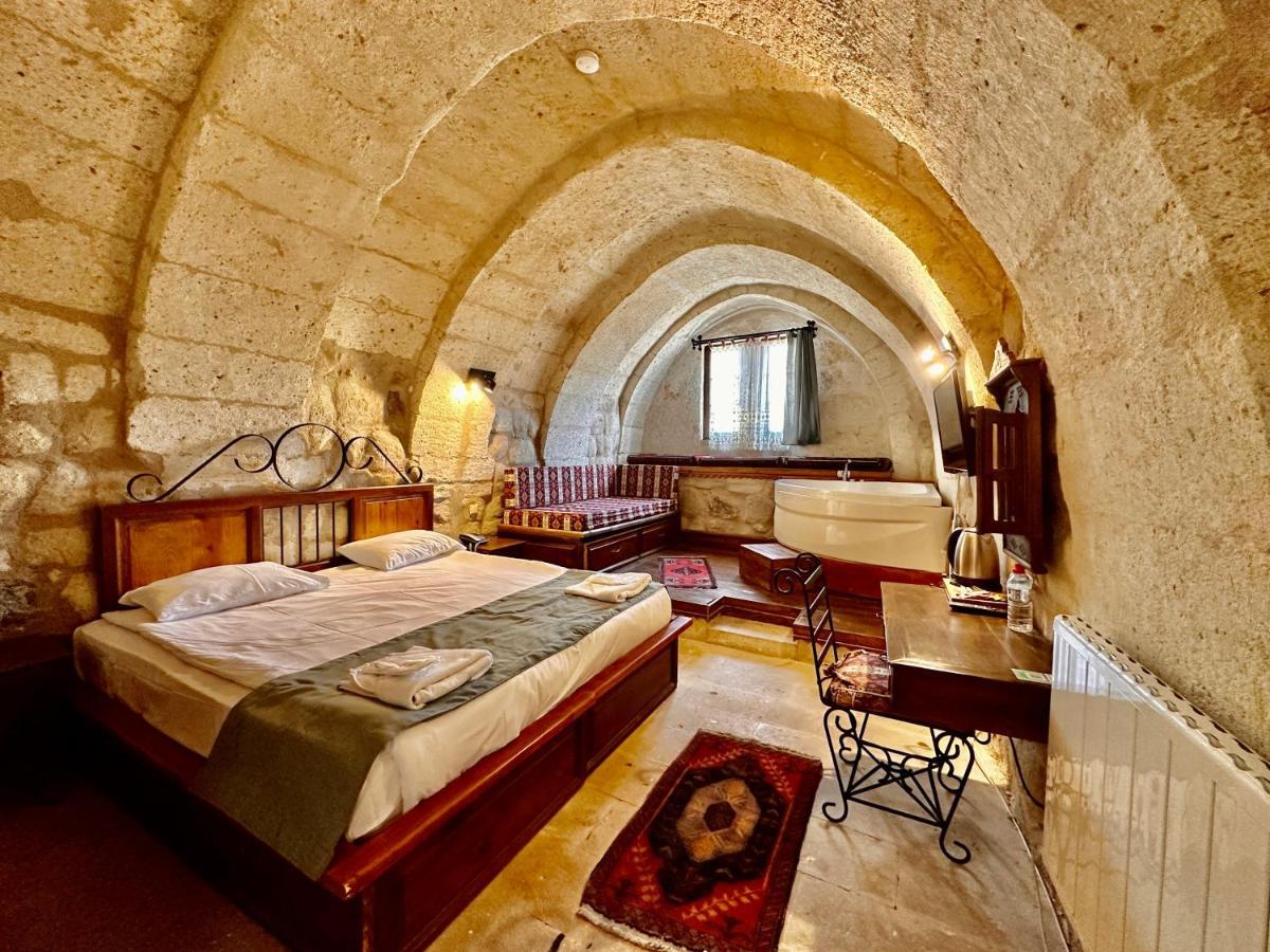 Harkasos Cave Hotel أوروغوبْ المظهر الخارجي الصورة