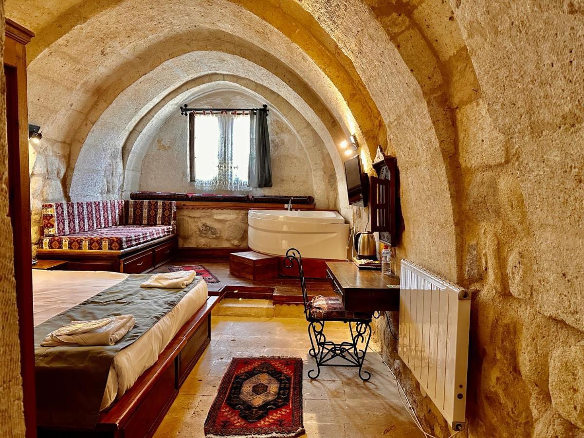 Harkasos Cave Hotel أوروغوبْ المظهر الخارجي الصورة