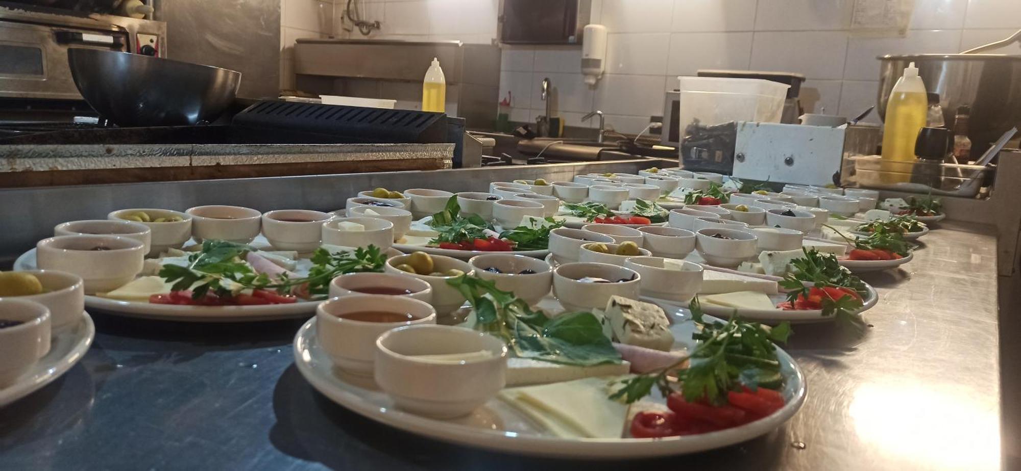 Harkasos Cave Hotel أوروغوبْ المظهر الخارجي الصورة
